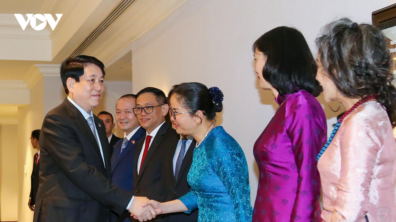 Chủ tịch nước Lương Cường làm việc với các Đại sứ Việt Nam tại khu vực Châu Phi