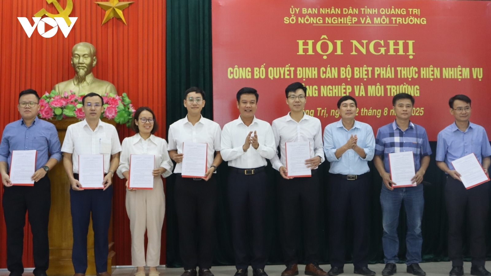 Đưa cán bộ tỉnh về xã giải quyết thủ tục đất đai, ưu tiên xã có đường sắt tốc độ cao đi qua