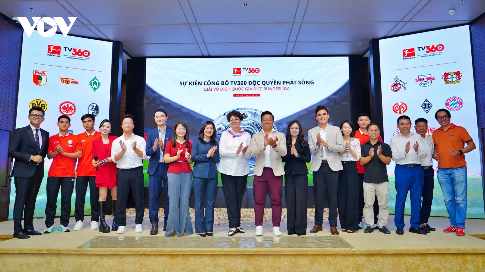 CĐV Việt Nam bất ngờ có cơ hội trúng vé đi Đức xem Bundesliga