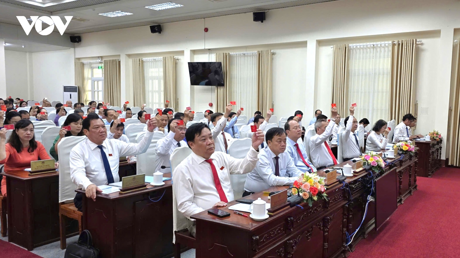 Cà Mau thông qua nghị quyết hỗ trợ người làm việc tại cấp xã sau sắp xếp