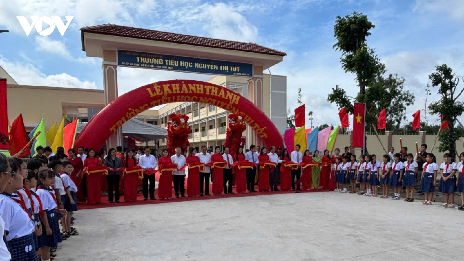 Phó trưởng Ban Tuyên giáo Trung ương dự khánh thành Trường Tiểu học Nguyễn Thị Tốt