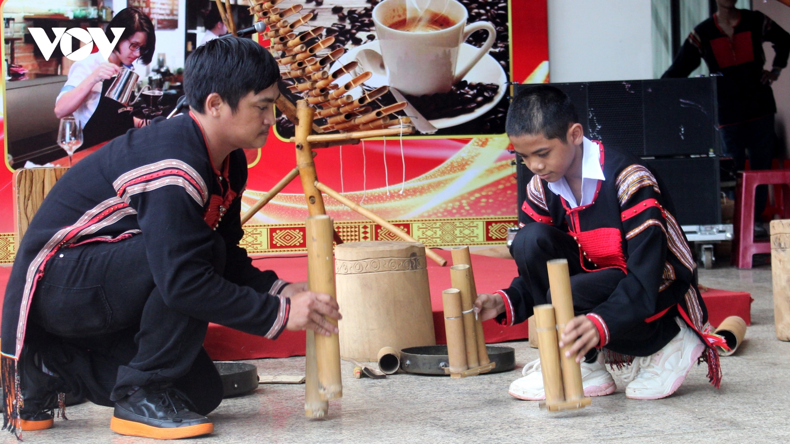 Bà con các dân tộc tỉnh Đắk Lắk rộn ràng mừng Tết Độc lập