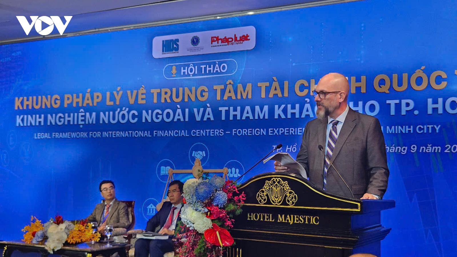 Chuyên gia quốc tế góp ý về Trung tâm tài chính Việt Nam