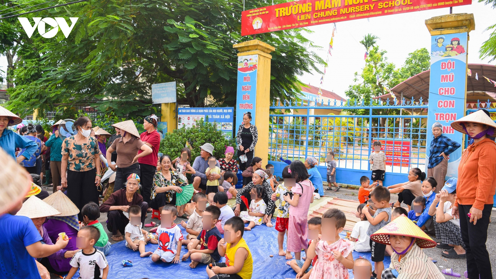 Phụ huynh cho con nghỉ học để phản đối việc đi học xa nhà, Chủ tịch Bắc Ninh chỉ đạo khẩn