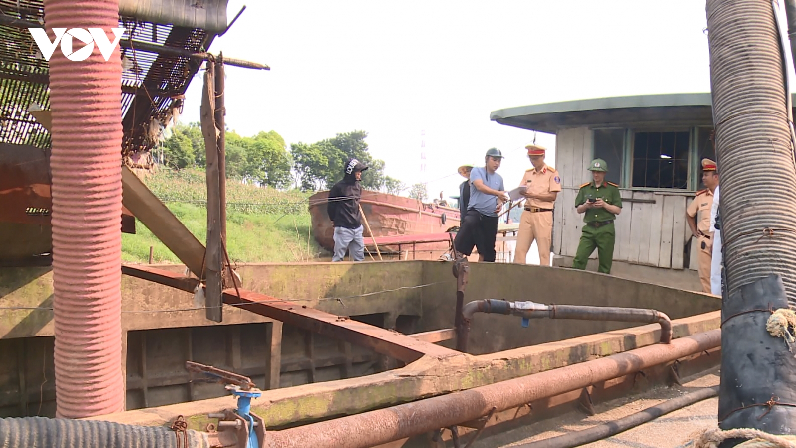 Gần 600 ca tuần tra: Công an Thái Nguyên quyết 'dẹp' vi phạm trên sông nước