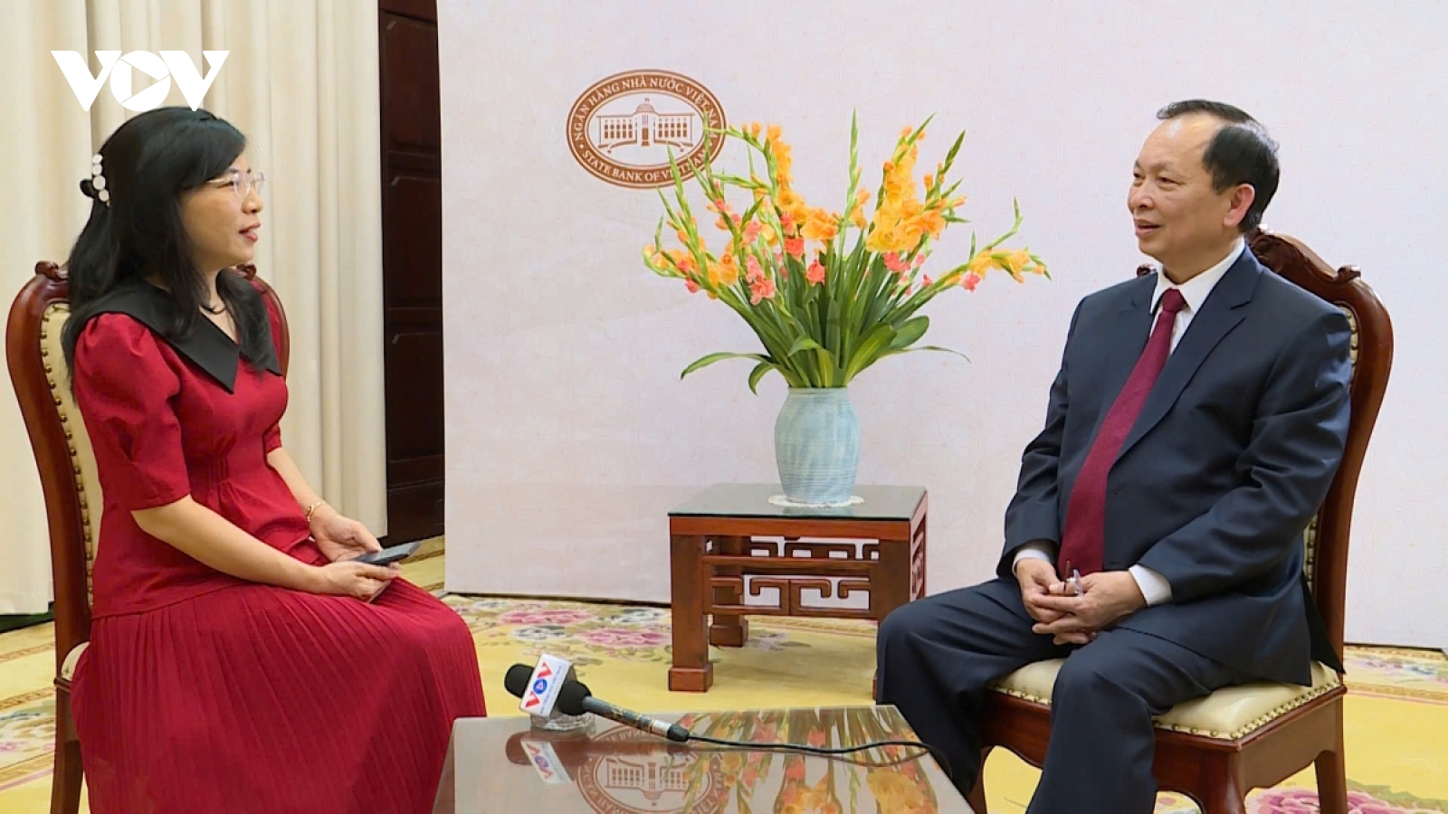 Tạo dựng nền móng độc lập về tiền tệ, chủ quyền về kinh tế, tài chính, vững vàng