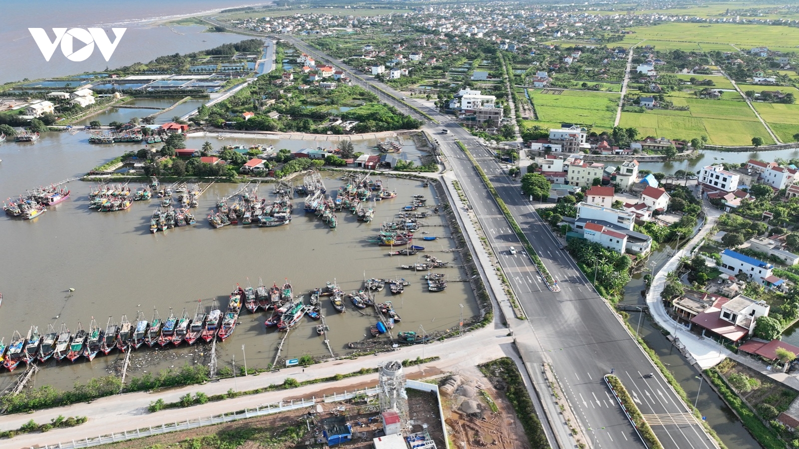 Ninh Bình: Cấm biển từ 6h ngày 5/10, di dời dân tránh bão Matmo