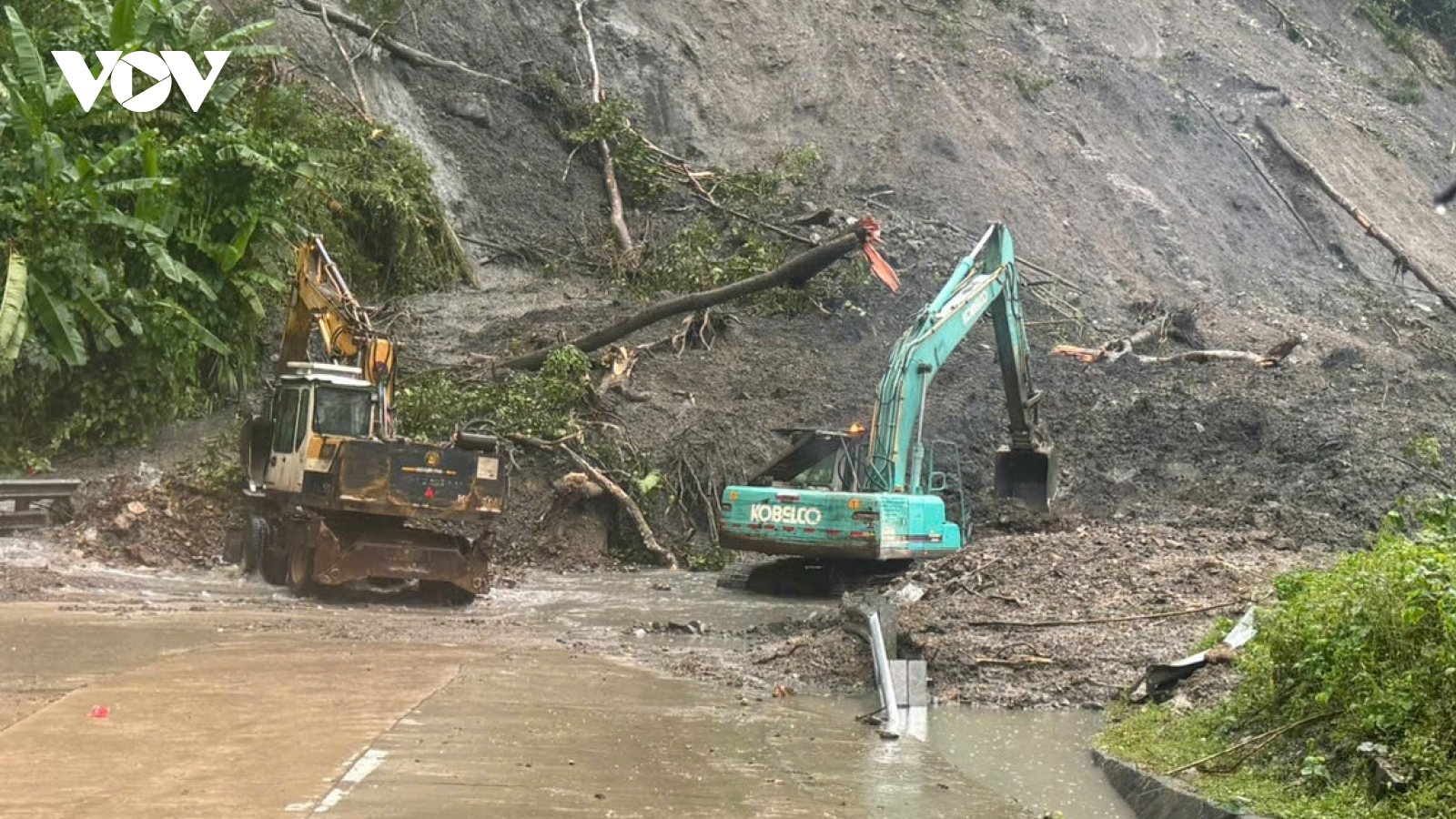 Đường Hồ Chí Minh và Trường Sơn Đông đoạn Đà Nẵng-Quảng Ngãi còn 5 điểm ách tắc