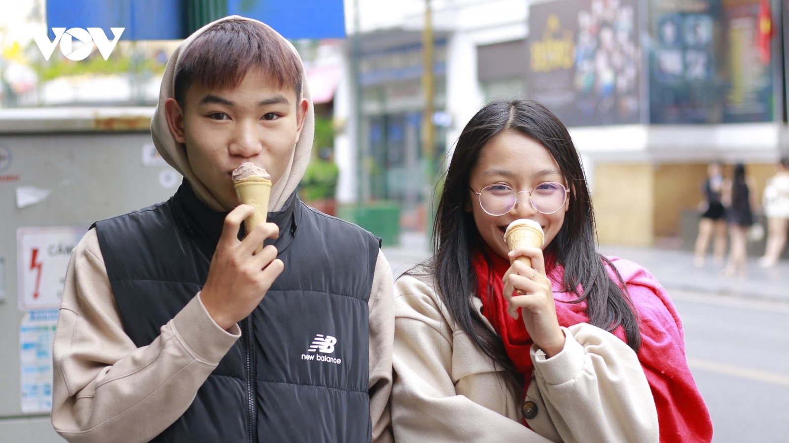 Người Thủ đô đón gió mùa đông bắc với những thói quen rất Hà Nội