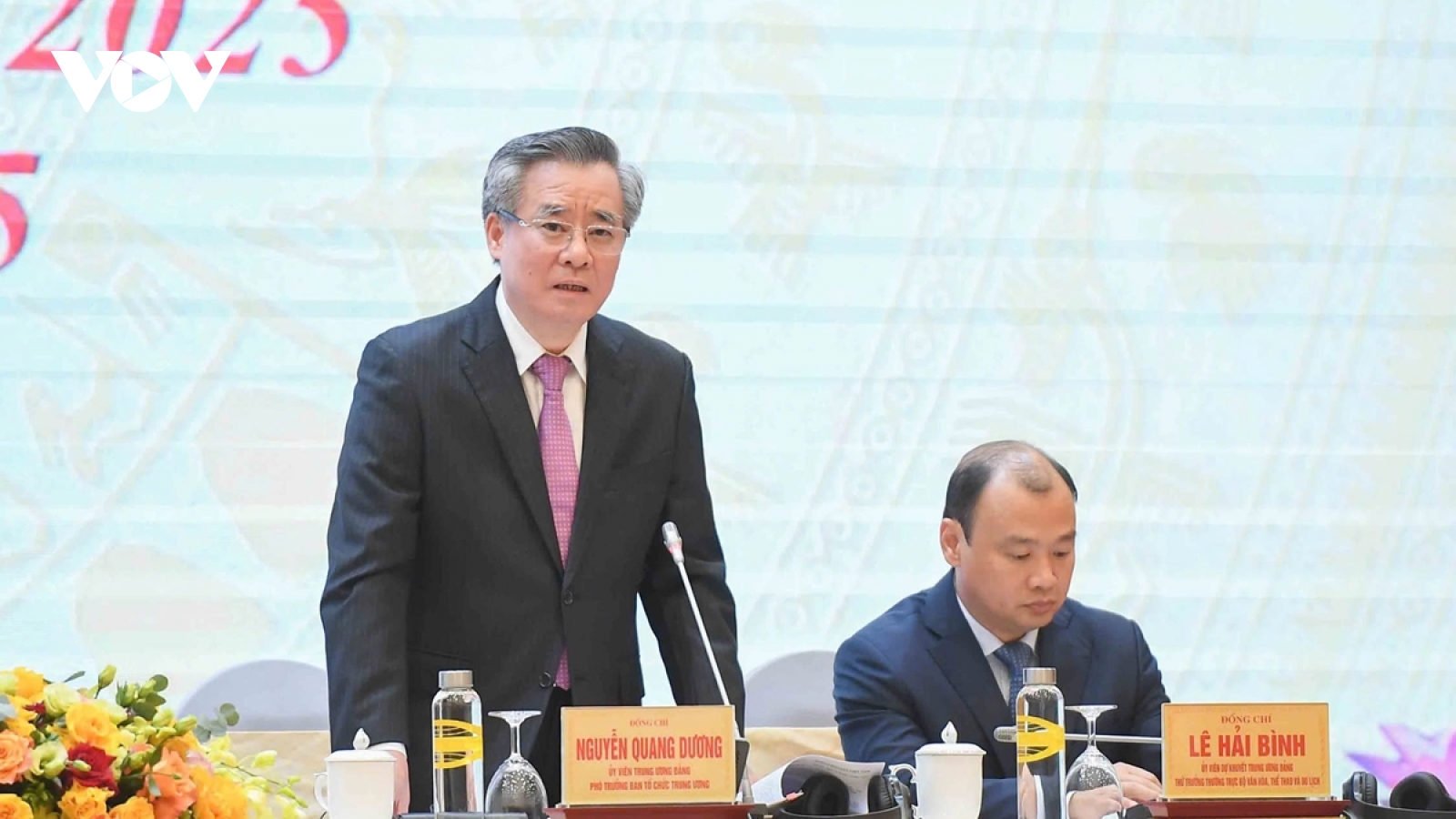 "Đảng lắng nghe dân để hoàn thiện và nâng cao chất lượng văn kiện Đại hội XIV"