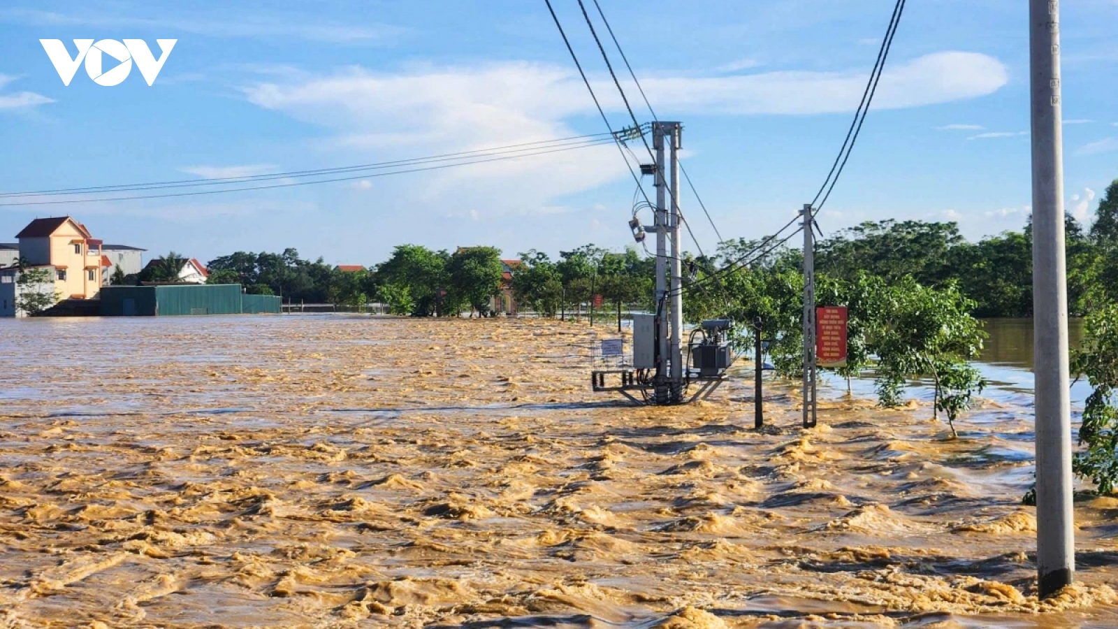 Hà Nội yêu cầu các xã chủ động ứng phó với lũ đặc biệt lớn trên sông Cầu