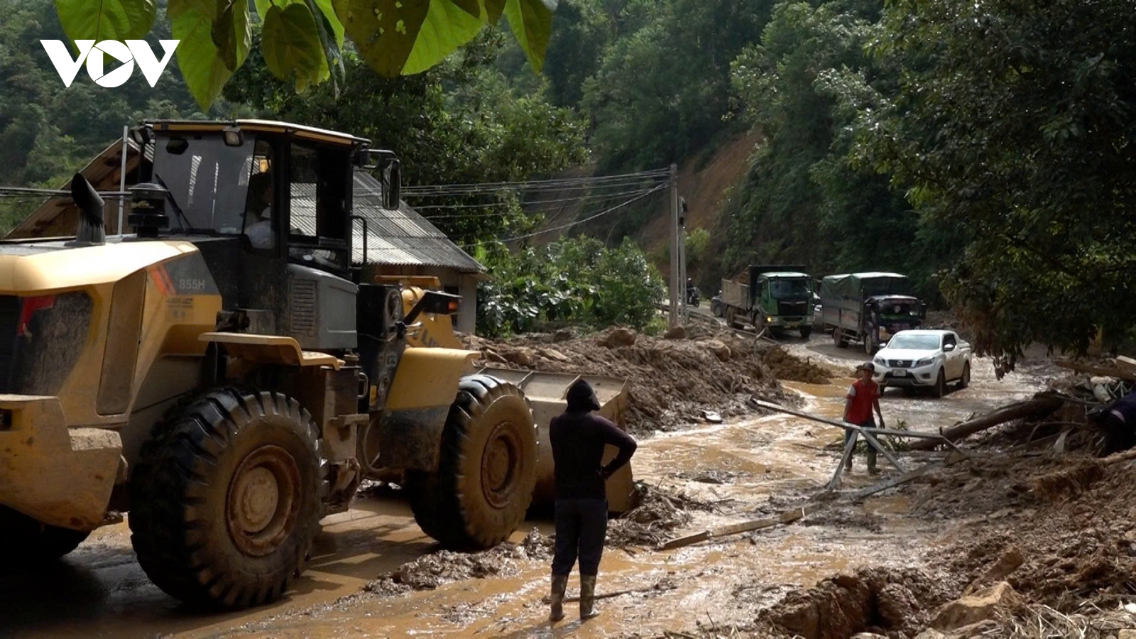 Tiếp tục nỗ lực khắc phục giao thông ở vùng lũ Lào Cai