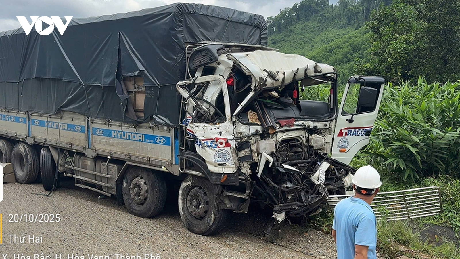 Đà Nẵng: Tai nạn giữa 3 xe ô tô trên cao tốc La Sơn - Túy Loan