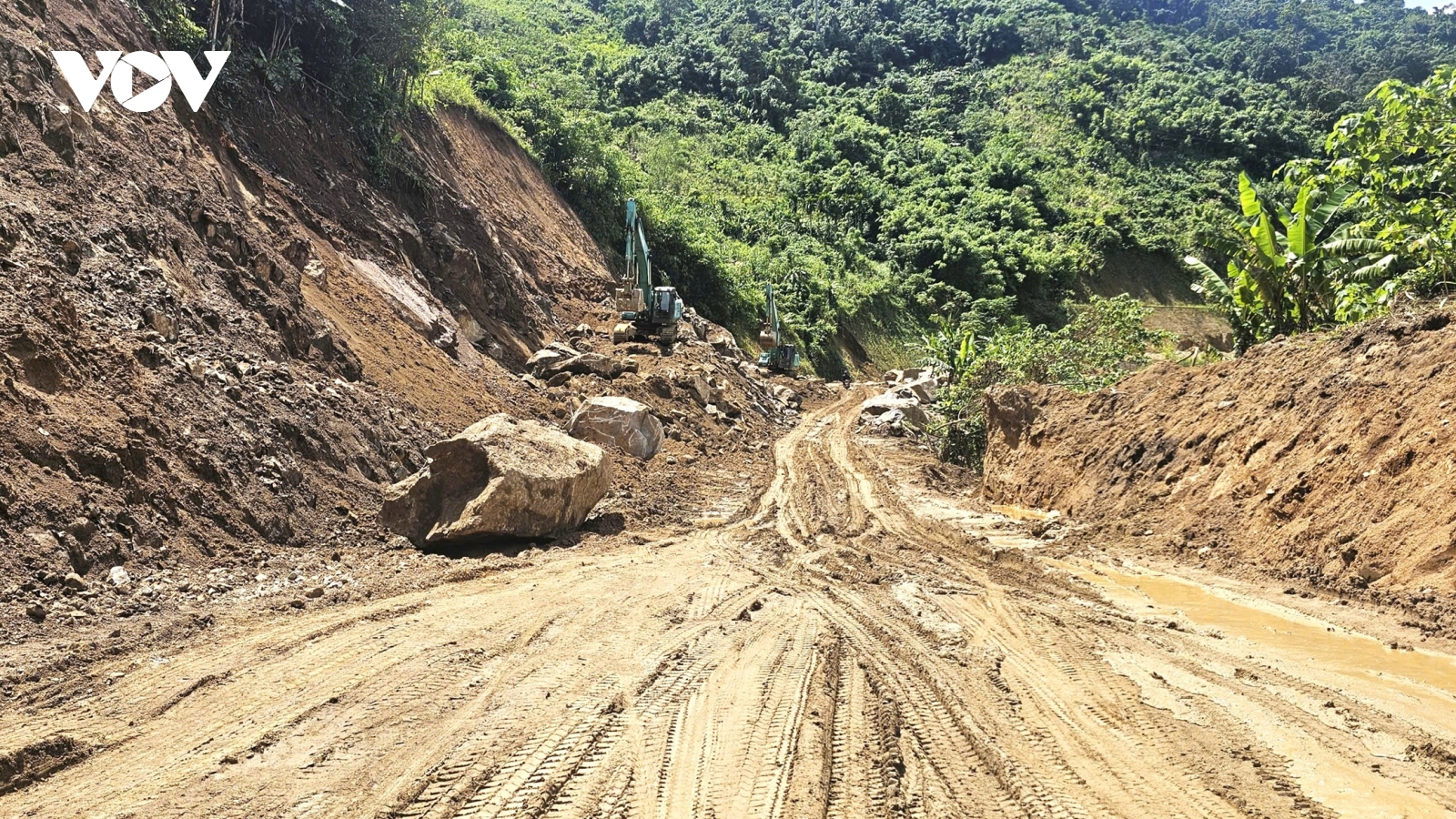 Quảng Ngãi chỉ đạo đảm bảo an toàn giao thông trên tỉnh lộ 676