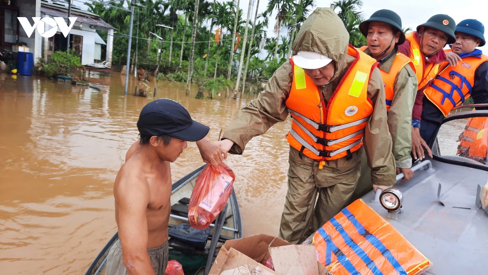 Mưa lũ từ Quảng Trị đến Quảng Ngãi làm 14 người chết, 9 người mất tích