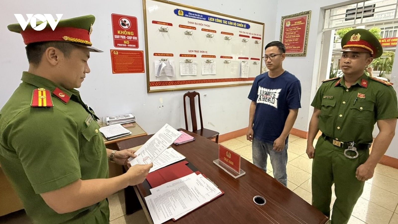 Bắt Phó trưởng phòng ngân hàng lừa đảo chiếm đoạt 4,8 tỷ đồng