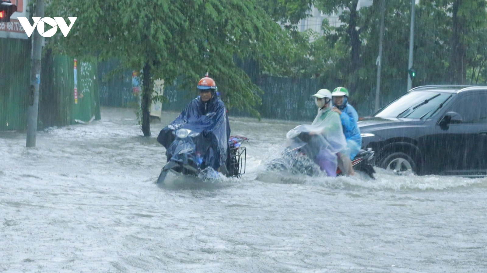 Thời tiết ngày mai 2/10: Bắc Bộ ngày nắng, đêm có mưa rào và dông