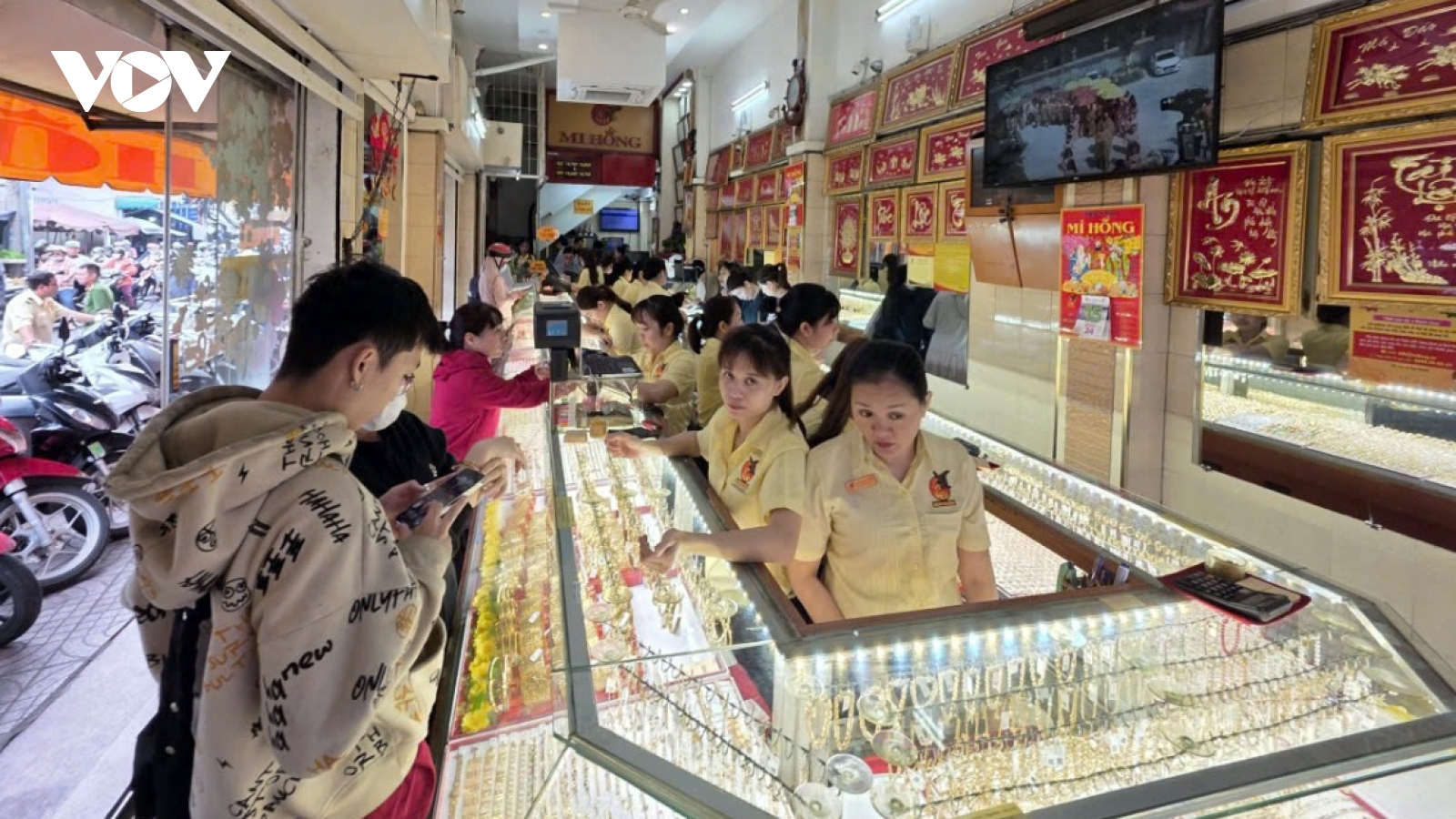 Giá vàng hôm nay 6/11: Giá vàng SJC ổn định quanh mức 147,5 triệu đồng/lượng