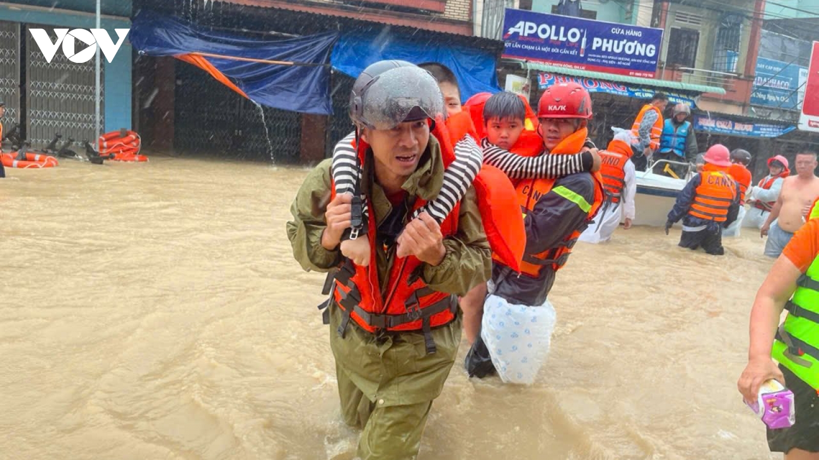 Tập trung tối đa lực lượng, phương tiện ứng phó với trận lụt lịch sử ở Gia Lai