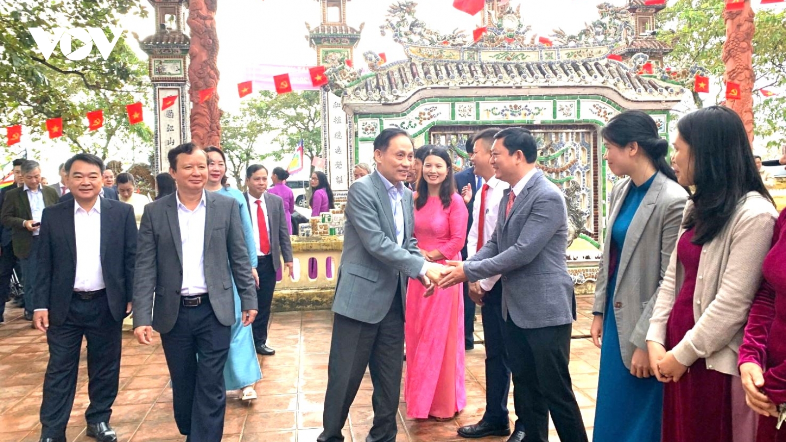 Bộ trưởng Bộ Ngoại giao dự Ngày hội Đại đoàn kết toàn dân tộc tại thành phố Huế