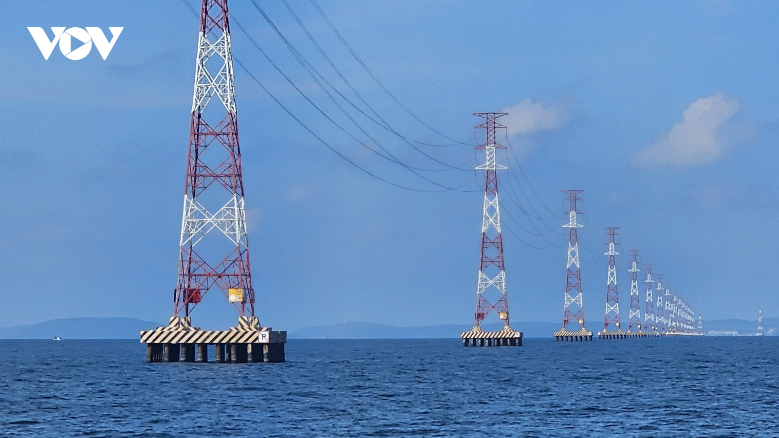 Khẩn trương khắc phục sự cố cáp ngầm 110kV Hà Tiên - Phú Quốc