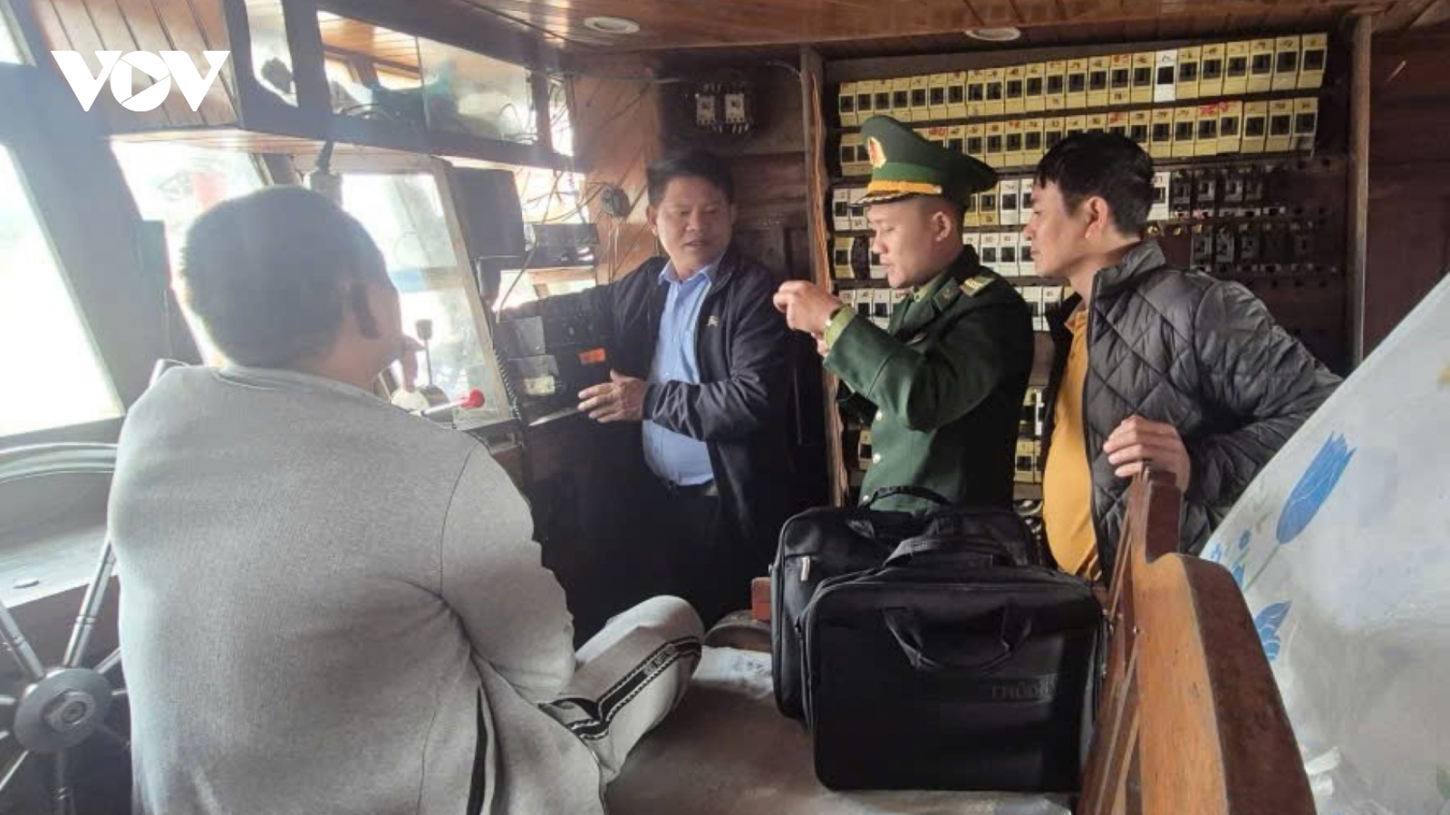 Xử lý 2 tàu cá mất kết nối thiết bị giám sát hành trình khi khai thác thủy sản