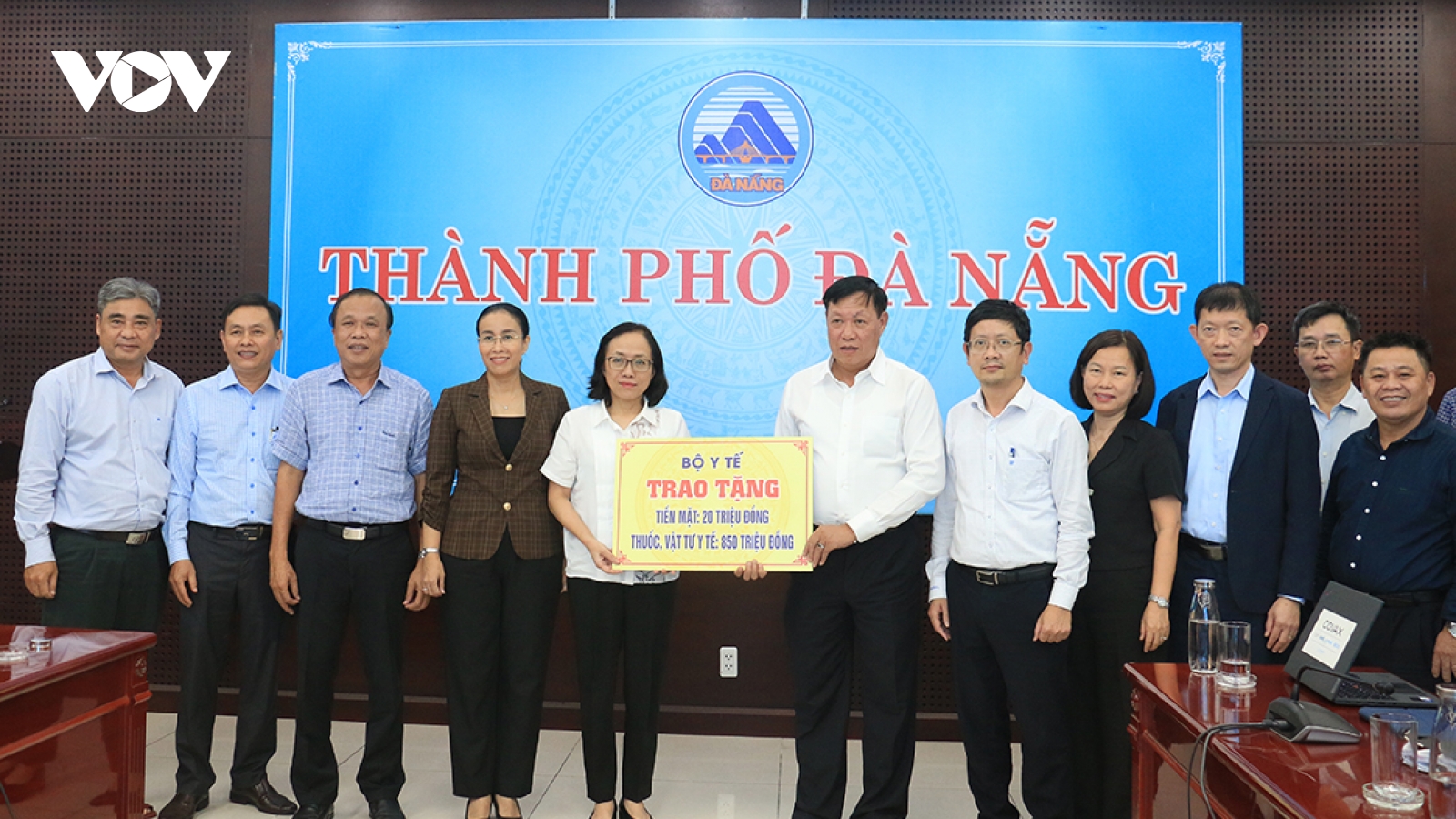 Ngành y tế Đà Nẵng khẩn cấp khử khuẩn, ngăn ngừa dịch bệnh sau lũ