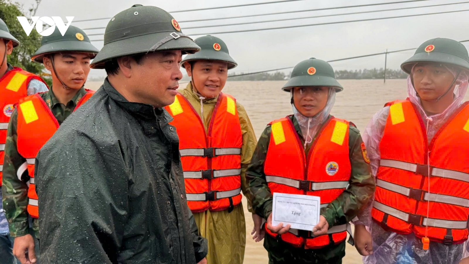 Phó Tư lệnh Bộ đội Biên phòng kiểm tra công tác khắc phục hậu quả mưa lũ ở Đắk Lắk