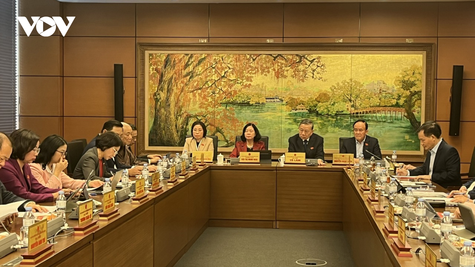 Xây dựng “cao tốc số” để chấm dứt “dò dẫm trong rừng văn bản pháp luật”