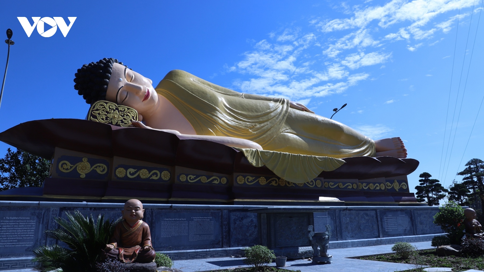 Chiêm ngưỡng ngôi chùa sở hữu tuyệt tác tượng Phật đá xanh lớn nhất Việt Nam