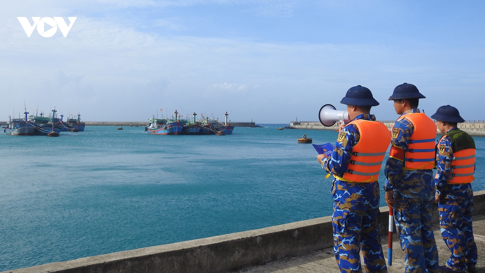 Đặc khu Trường Sa triển khai đồng bộ các phương án phòng chống bão số 15