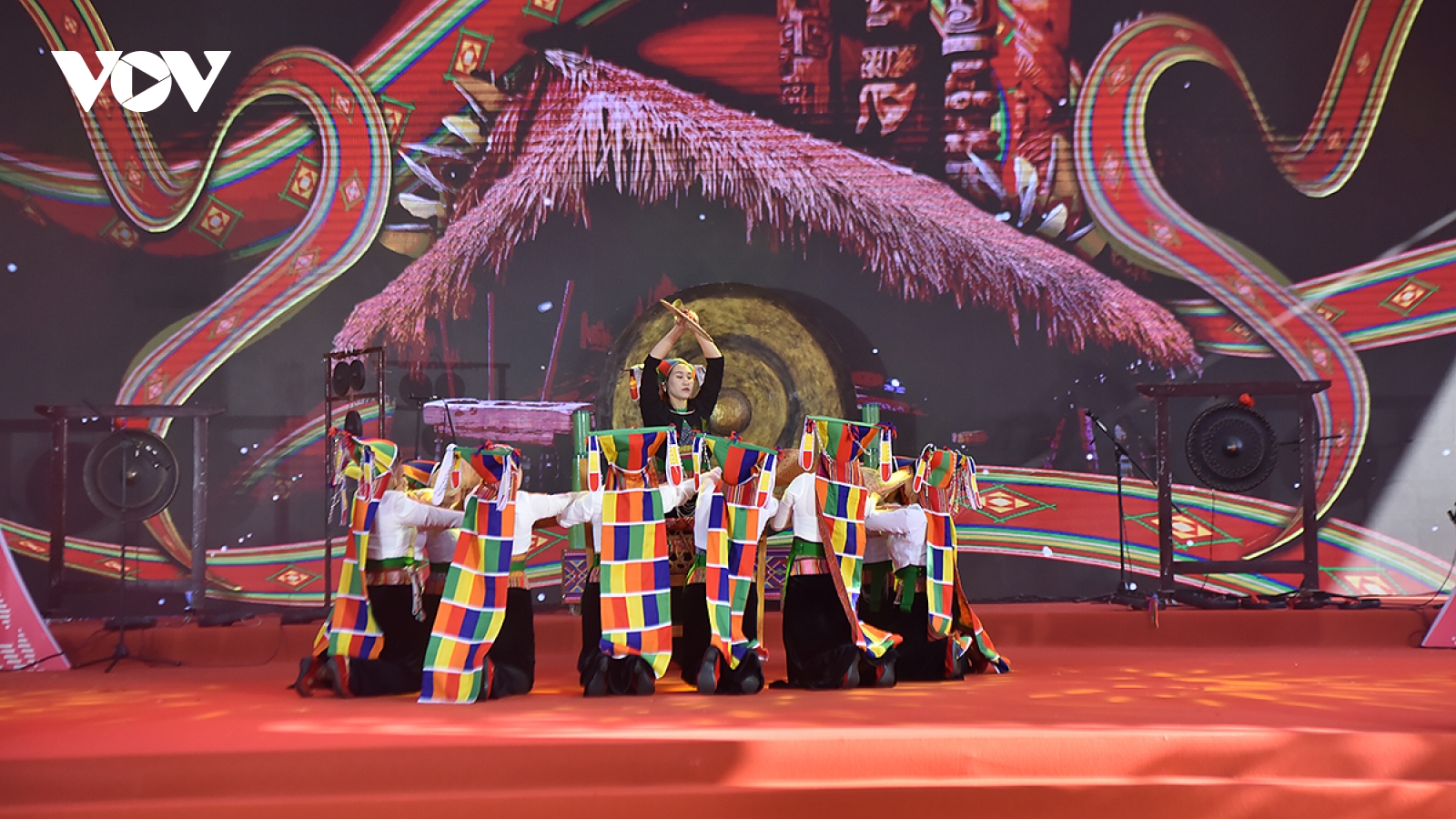 Giữ gìn bản sắc, đánh thức tiềm năng và giá trị văn hóa dân tộc Mường