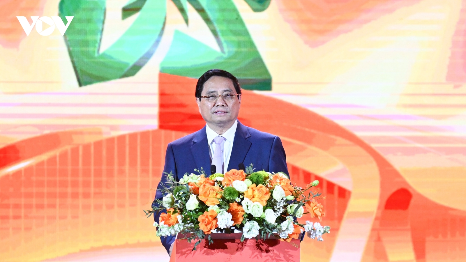 Thủ tướng kêu gọi cộng đồng doanh nghiệp chung tay ủng hộ đồng bào lũ lụt