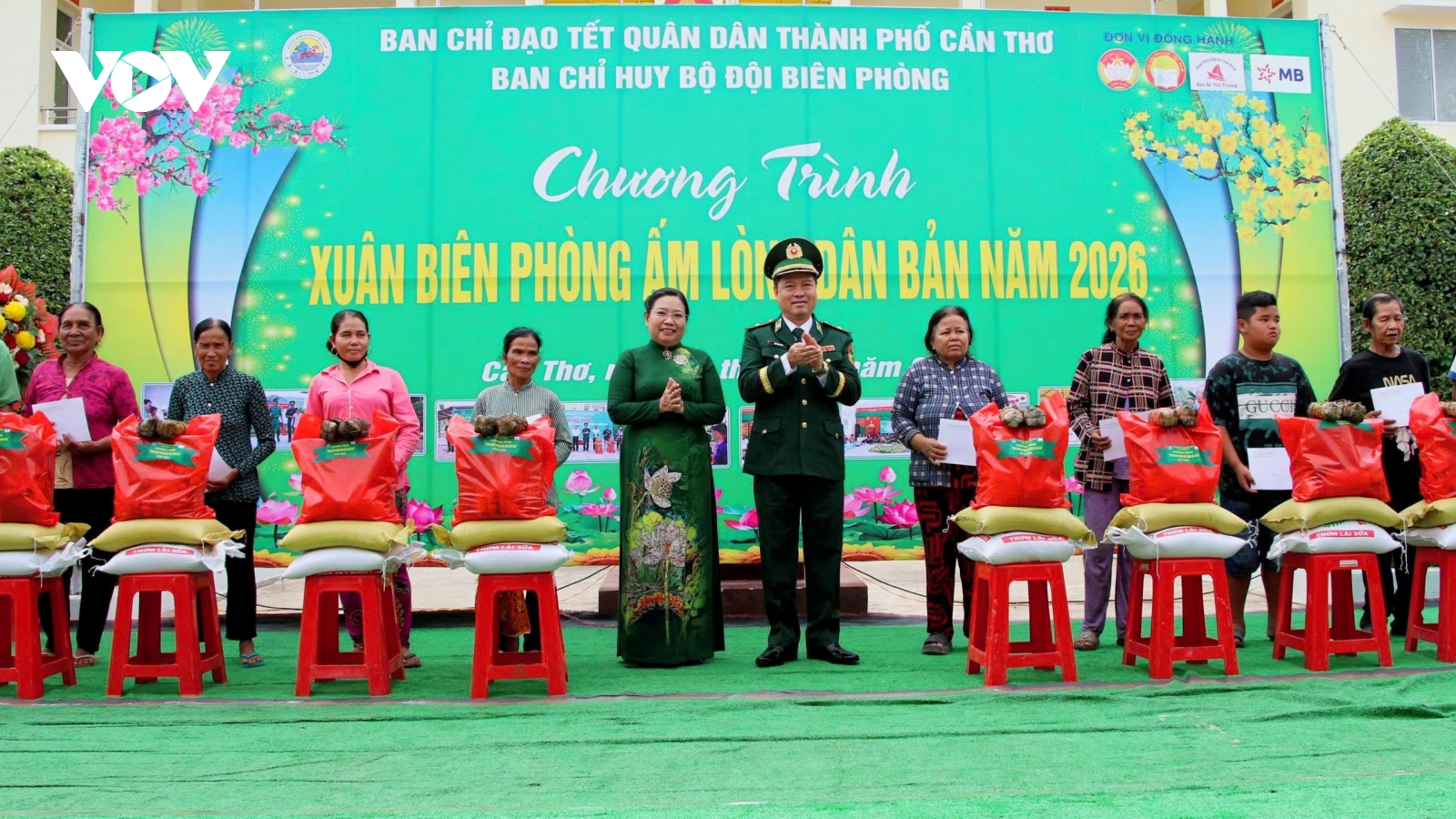 Nhiều hoạt động ý nghĩa tại Chương trình “Xuân Biên phòng ấm lòng dân bản”