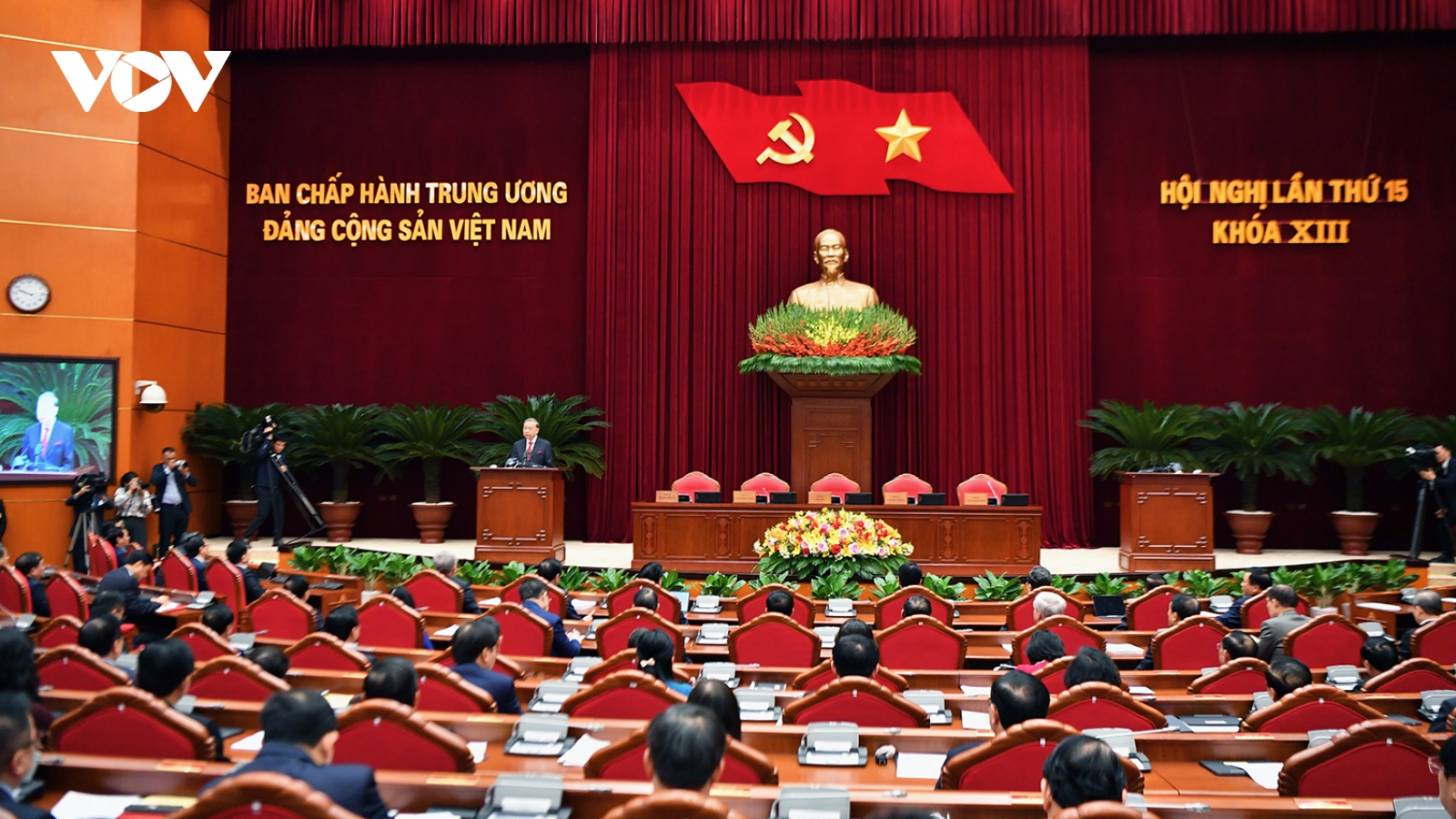 Chọn người đủ “Đức-Sức-Tài” vì lợi ích của Đảng, của quốc gia