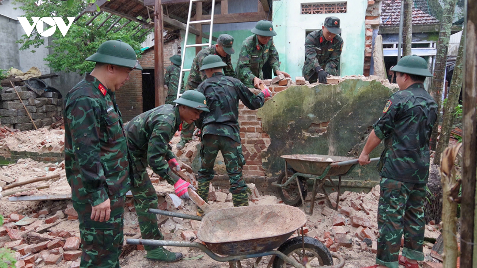 Đà Nẵng đẩy mạnh chiến dịch Quang Trung dựng lại nhà giúp dân