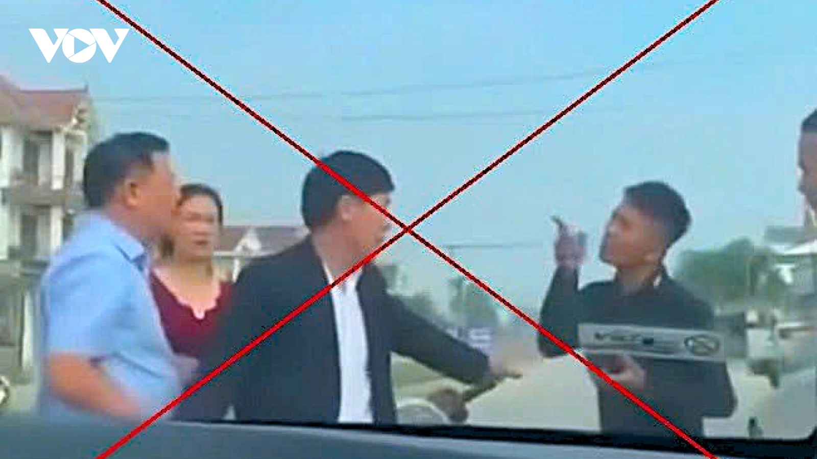 Công an xác minh vụ một nam thanh niên chặn xe đòi tiền