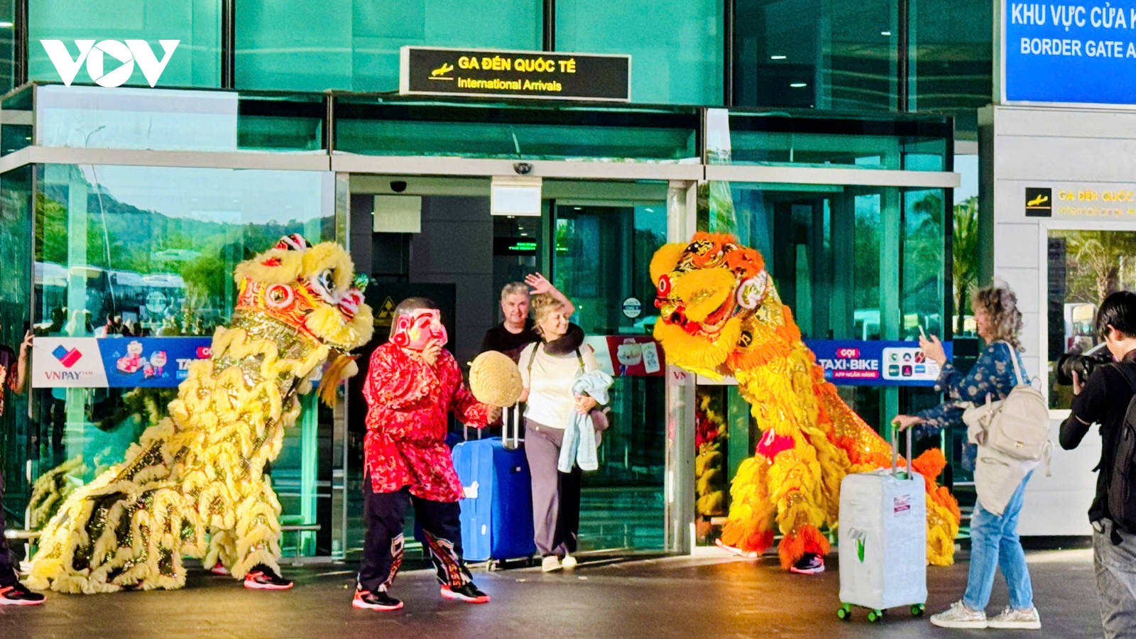 Đông đảo du khách Đông Âu đến Phú Quốc bằng chuyến bay charter