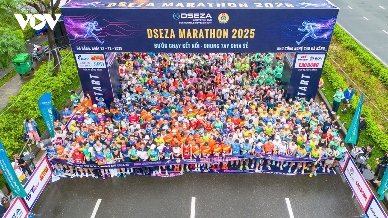 800 công nhân tham gia Giải chạy bộ “Bước chạy kết nối-chung tay chia sẻ"