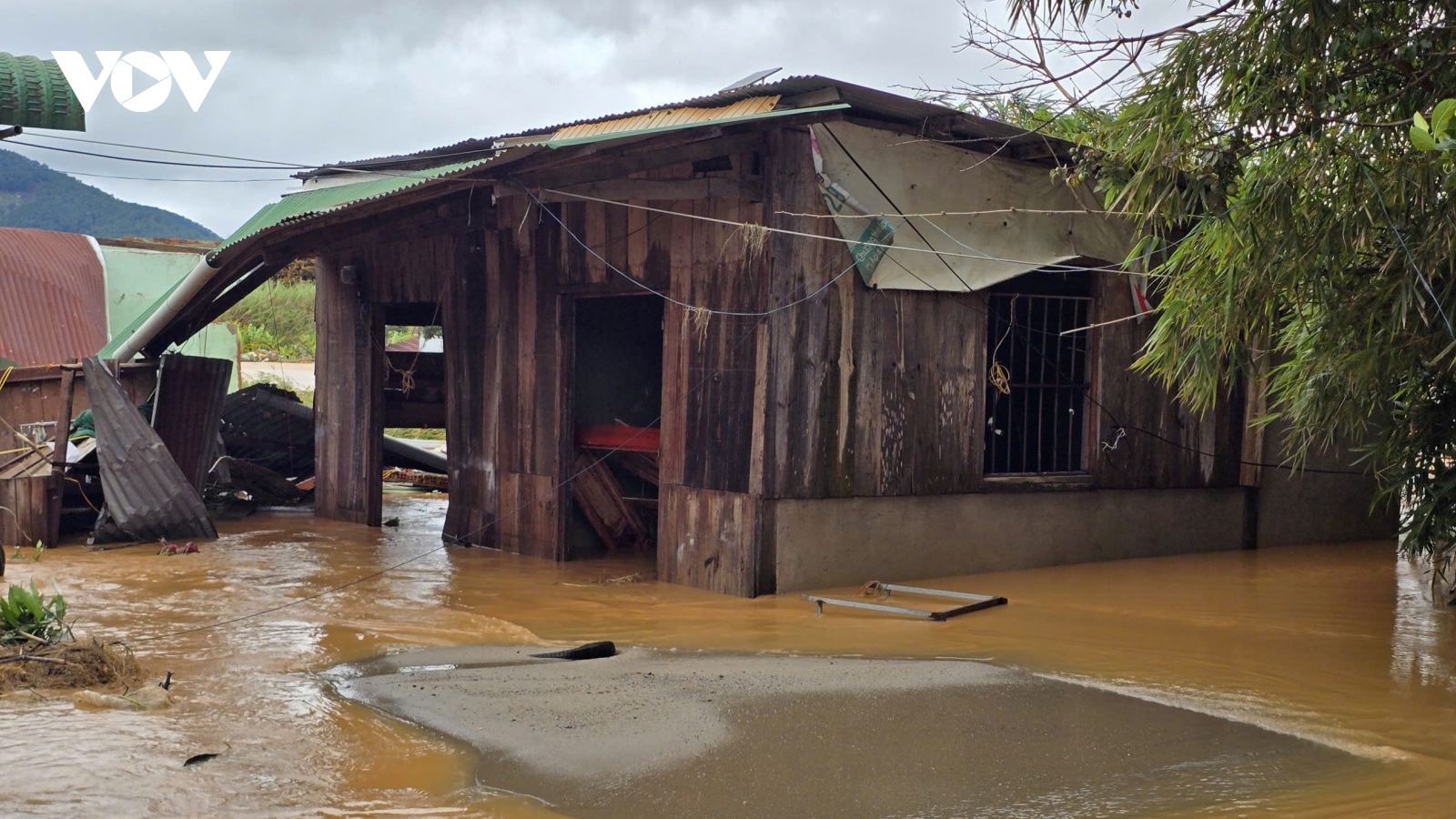 Lâm Đồng hỗ trợ xây lại nhà cho dân bị thiệt hại do mưa lũ