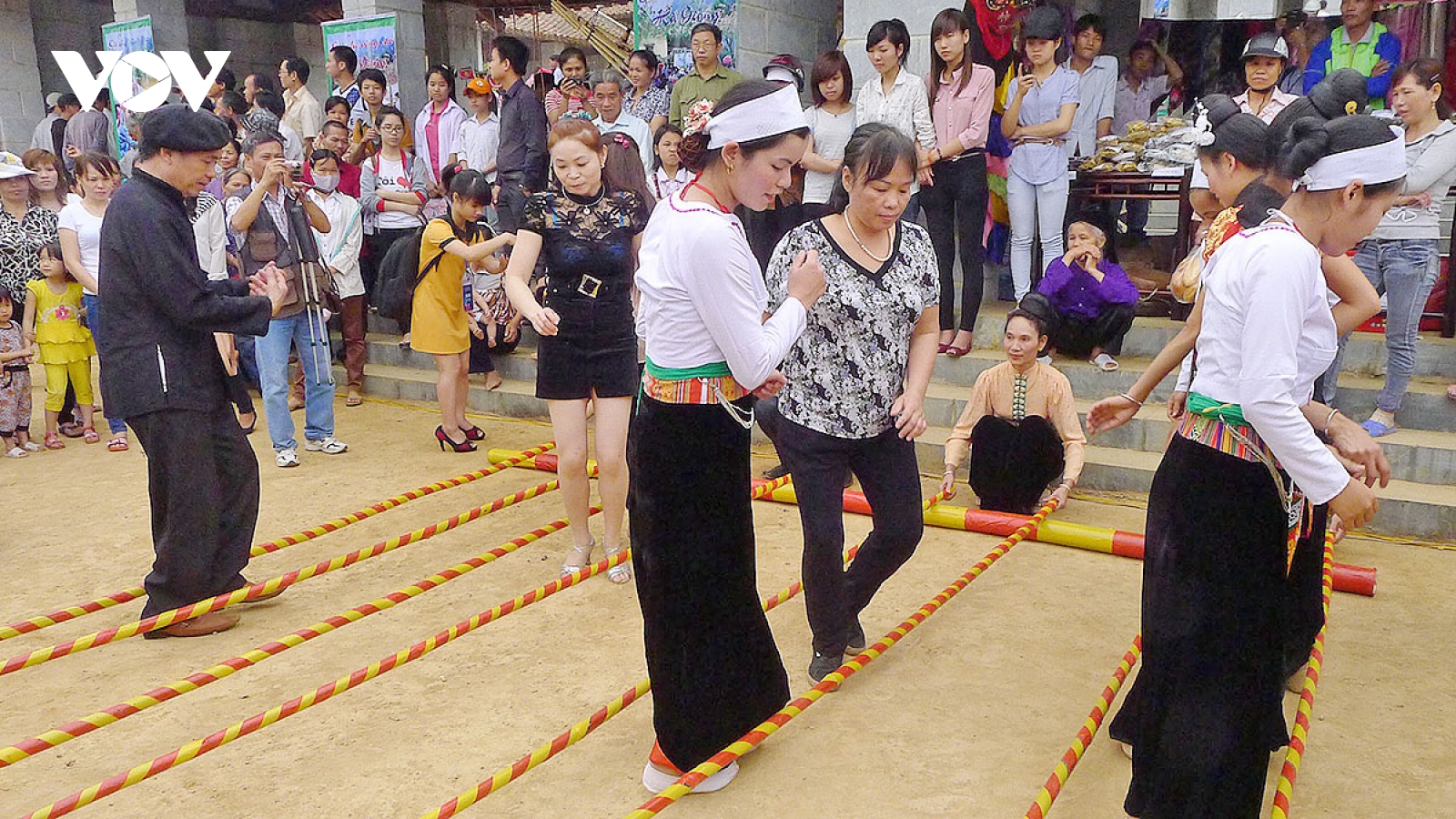 Để di sản văn hóa các dân tộc Việt Nam trở thành động lực phát triển