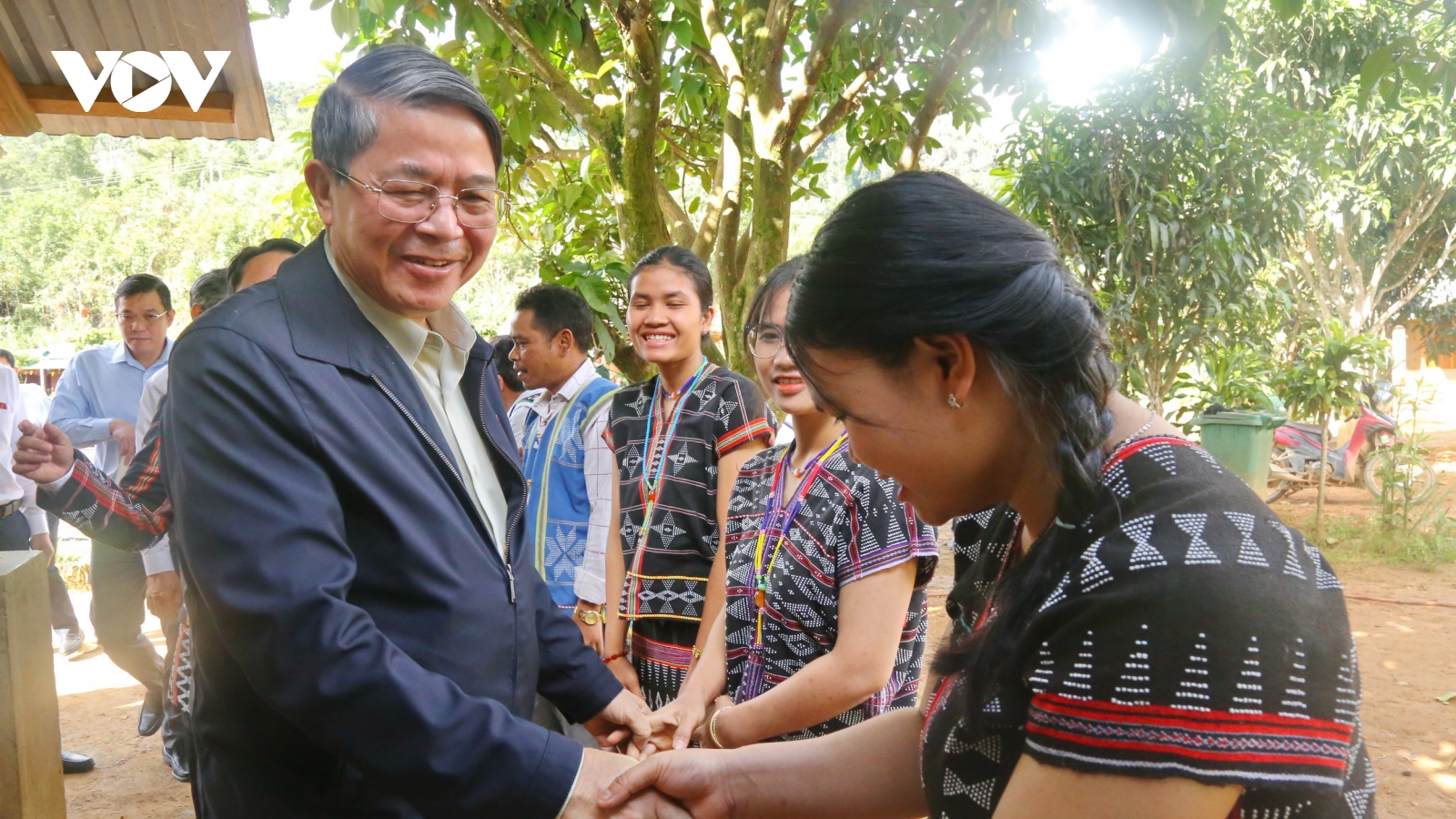 Phó Chủ tịch Quốc hội Nguyễn Đức Hải thăm gia đình nạn nhân sạt lở tại Đà Nẵng