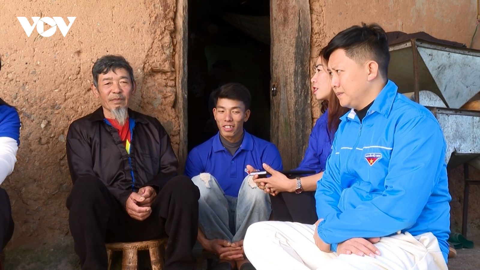 Đồng bào các dân tộc ở Thu Lũm hướng về Đại hội XIV của Đảng