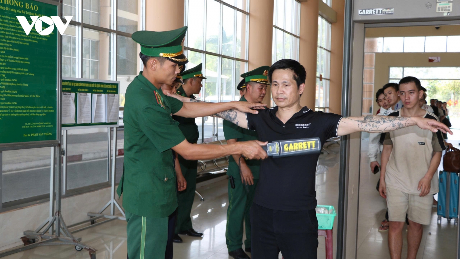 An Giang: Tiếp nhận 78 công dân Việt Nam do Campuchia trao trả