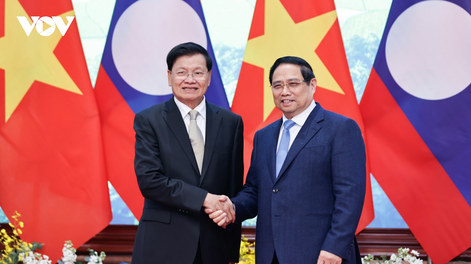 Thủ tướng Phạm Minh Chính hội kiến với Tổng Bí thư, Chủ tịch nước Lào