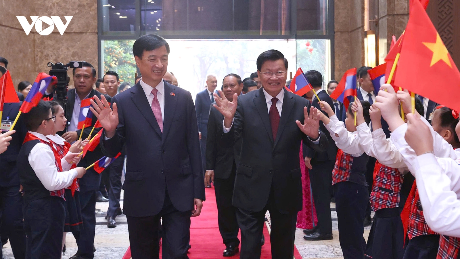 Tổng Bí thư, Chủ Tịch nước Lào thăm và làm việc với TP Hà Nội