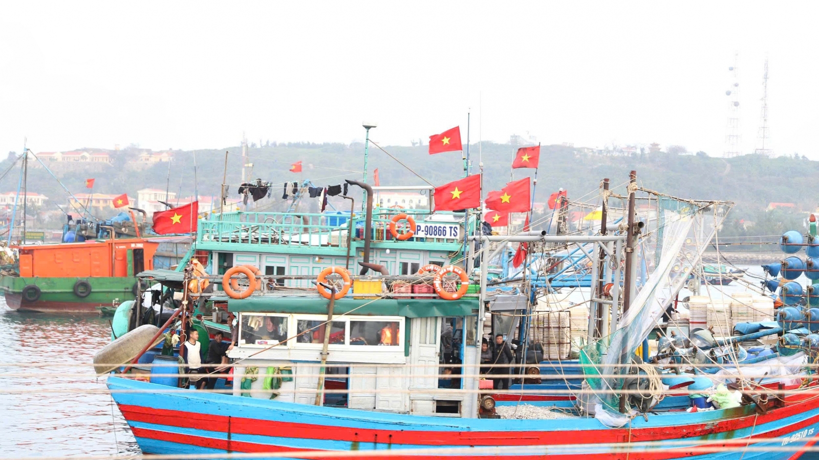 Bạch Long Vĩ - Xuân bình yên nơi đầu sóng