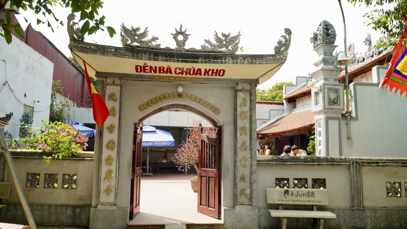 Có một ngôi Đền Bà Chúa Kho ở Hưng Yên