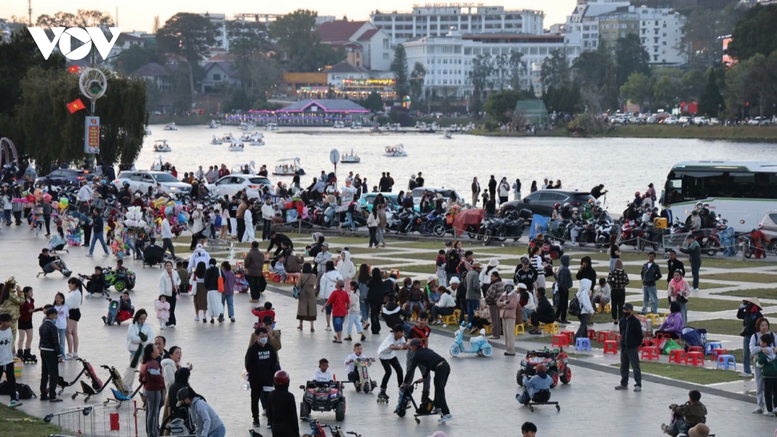 Lâm Đồng đón 925.000 lượt khách, doanh thu du lịch đạt trên 1.800 tỷ đồng