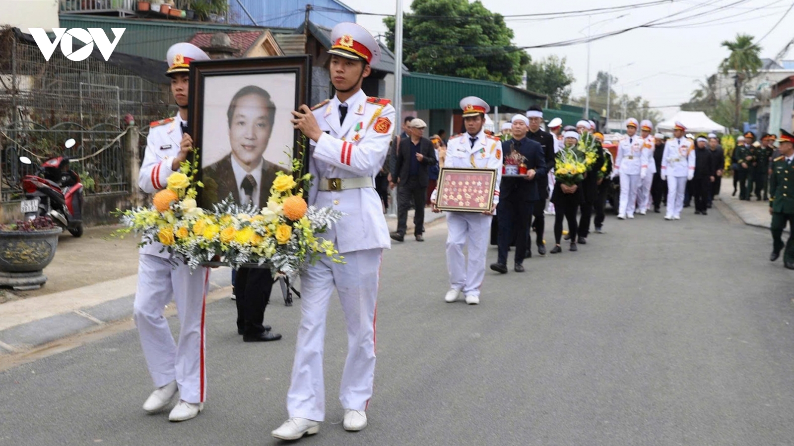 Lễ an táng nguyên Phó Chủ tịch Hội đồng Bộ trưởng Đoàn Duy Thành tại quê nhà